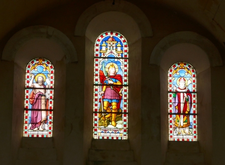 Gesnes, église vitraux